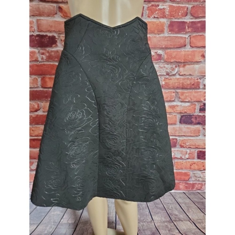 Gracia Black A-Line Skirt Size Medium NWT - Picture 2 of 7